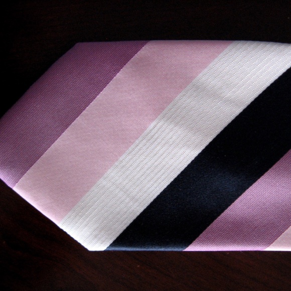 NWOT PERRY ELLIS PINK GRAY WHITE REP TIE CRAVAT - Picture 2 of 3